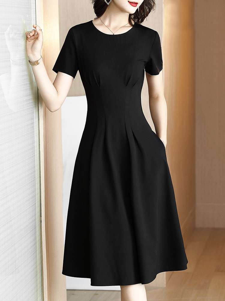 フォーマルスーツ エレガントなブラックAラインワンピース