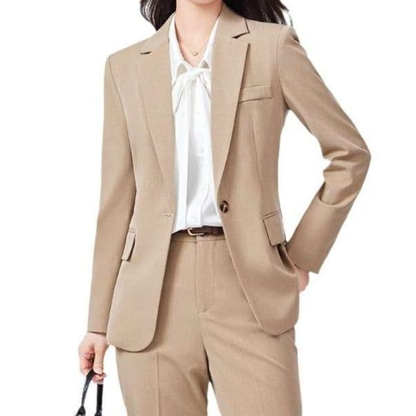 フォーマルスーツ エレガントな女性用ビジネススーツ