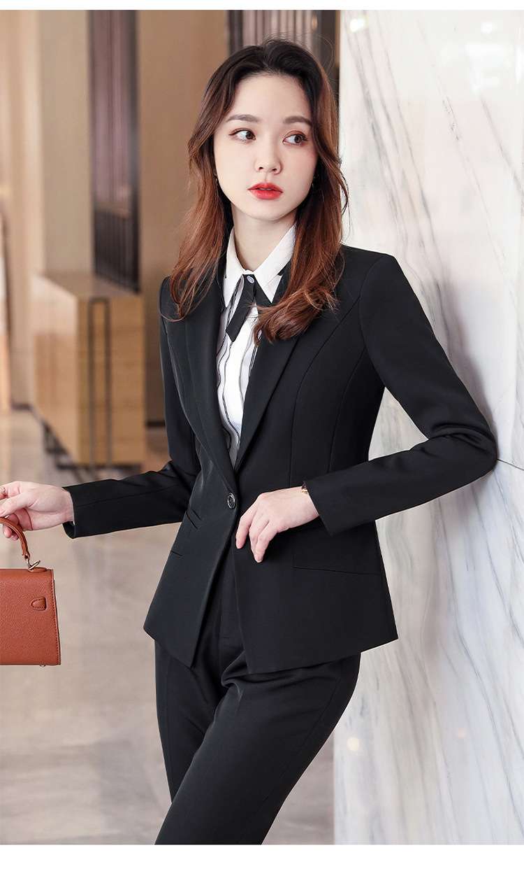 フォーマルスーツ 洗練オフィス向けフォーマルスーツ