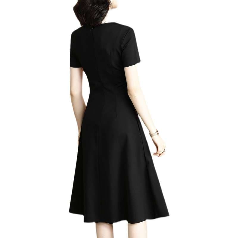 フォーマルスーツ エレガントなブラックAラインワンピース
