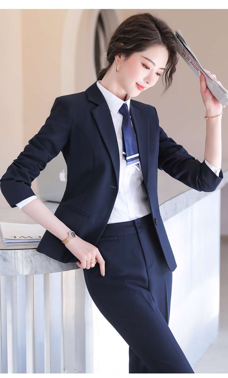 フォーマルスーツ オフィス向け シャープシルエット スーツ