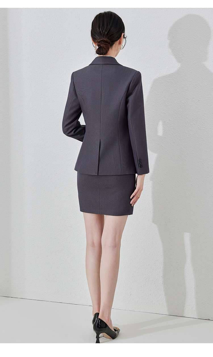 フォーマルスーツ エレガントビジネススーツ