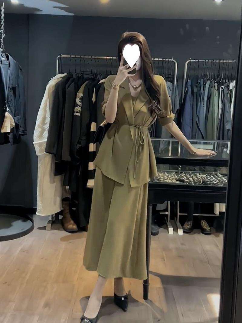 フォーマルスーツ エレガントフォーマルセットアップ