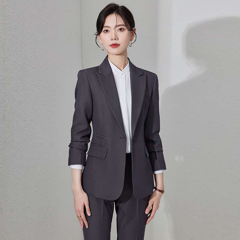 フォーマルスーツ エレガントビジネススーツ