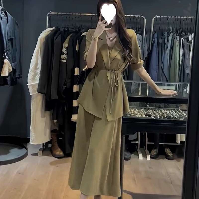 フォーマルスーツ エレガントフォーマルセットアップ