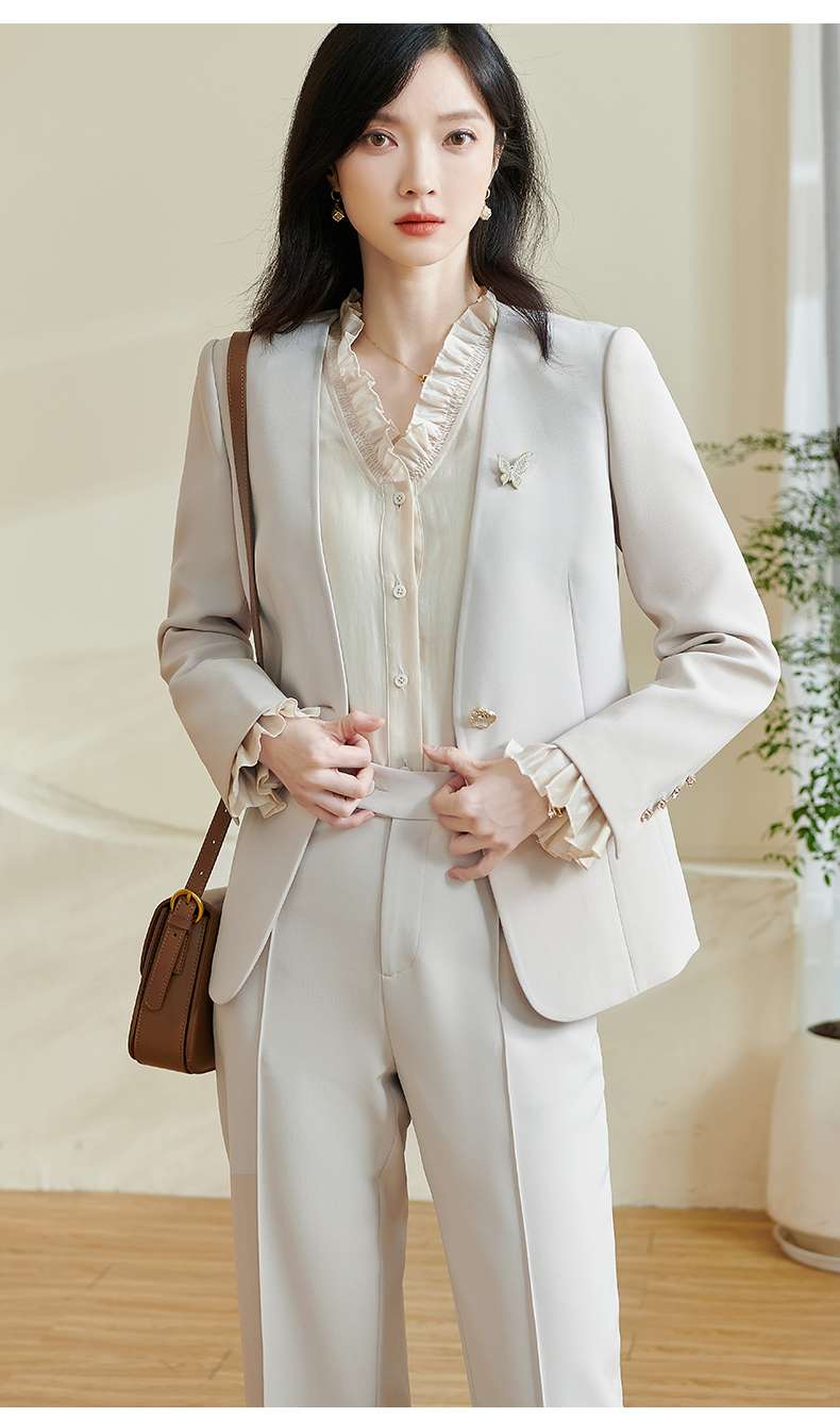 フォーマルスーツ エレガントオフホワイトレディーススーツセット