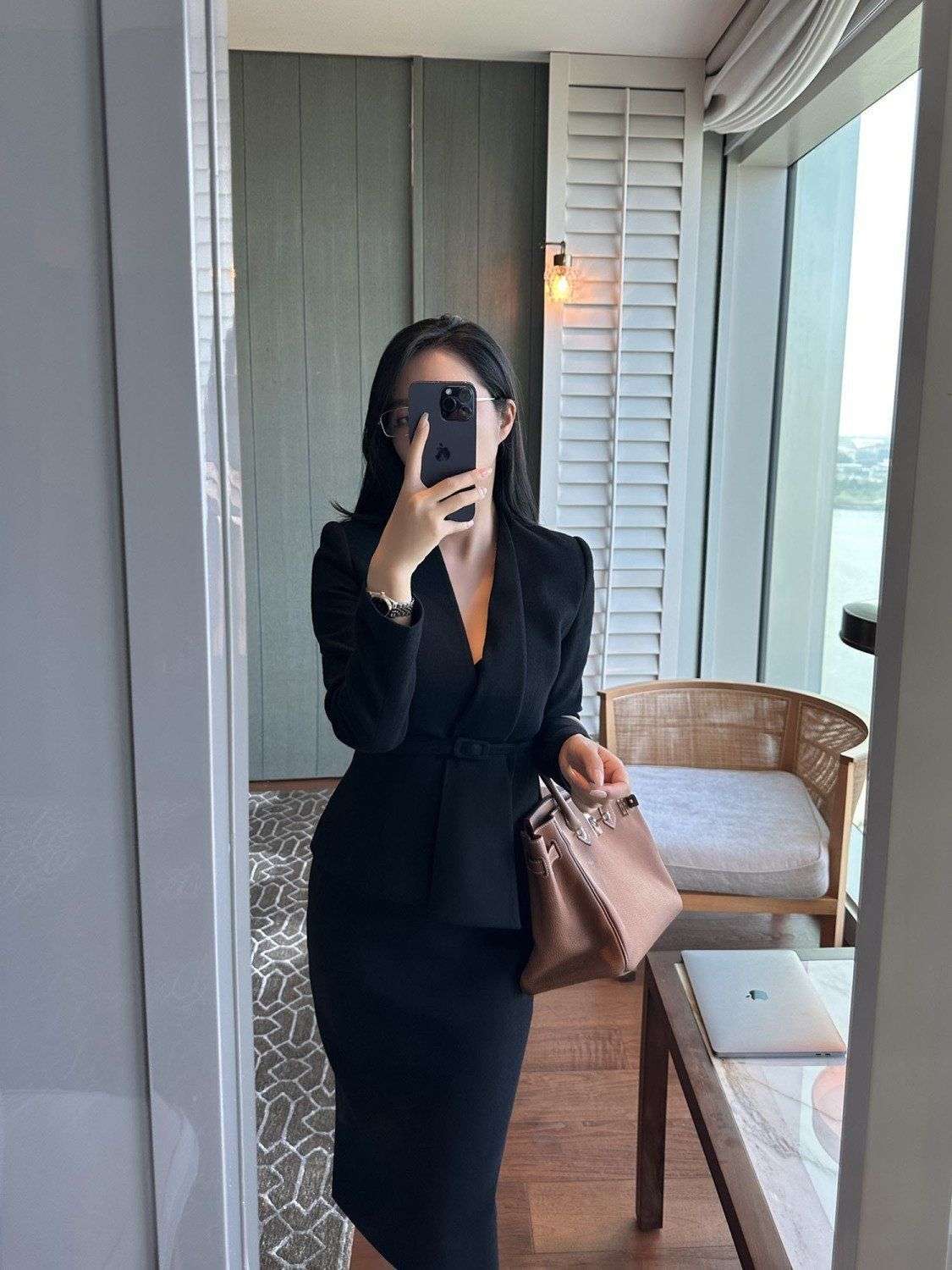 フォーマルスーツ エレガントベルト付きスーツ