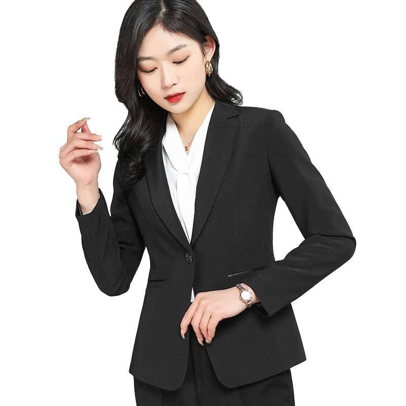 フォーマルスーツ 洗練エレガントな女性用ビジネススーツ