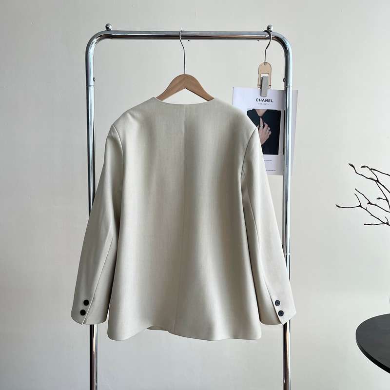 フォーマルスーツ ナチュラルスタイル ノーカラージャケット