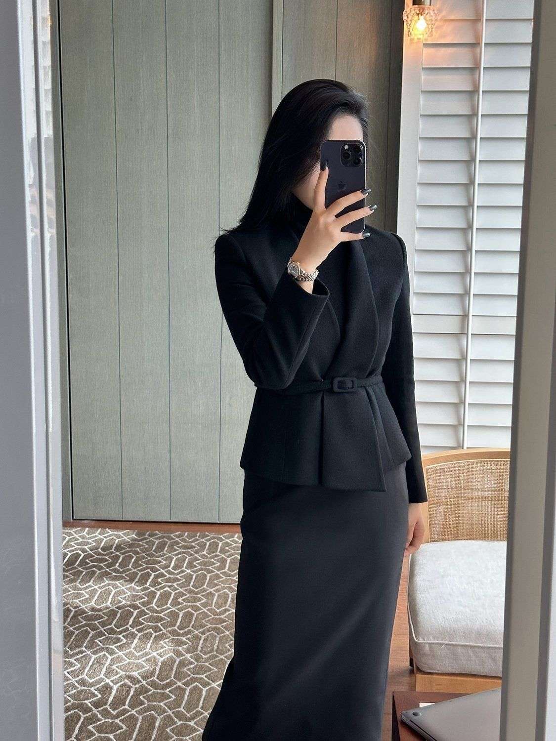 フォーマルスーツ エレガントベルト付きスーツ