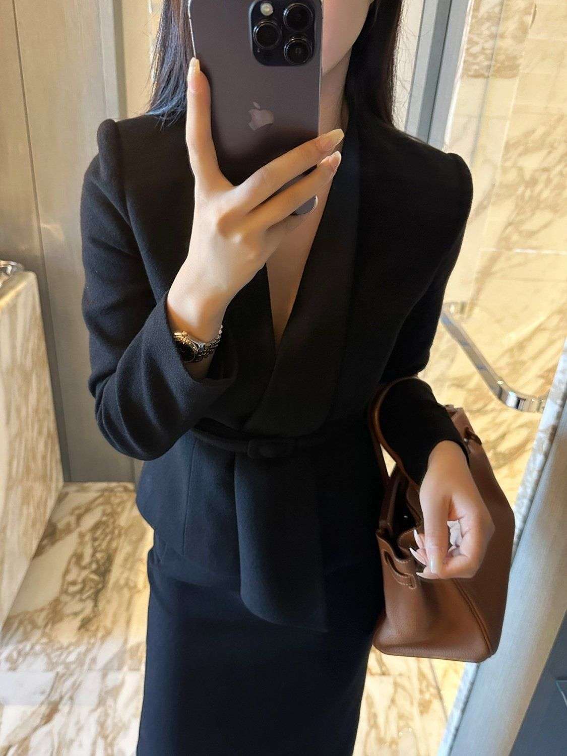 フォーマルスーツ エレガントベルト付きスーツ