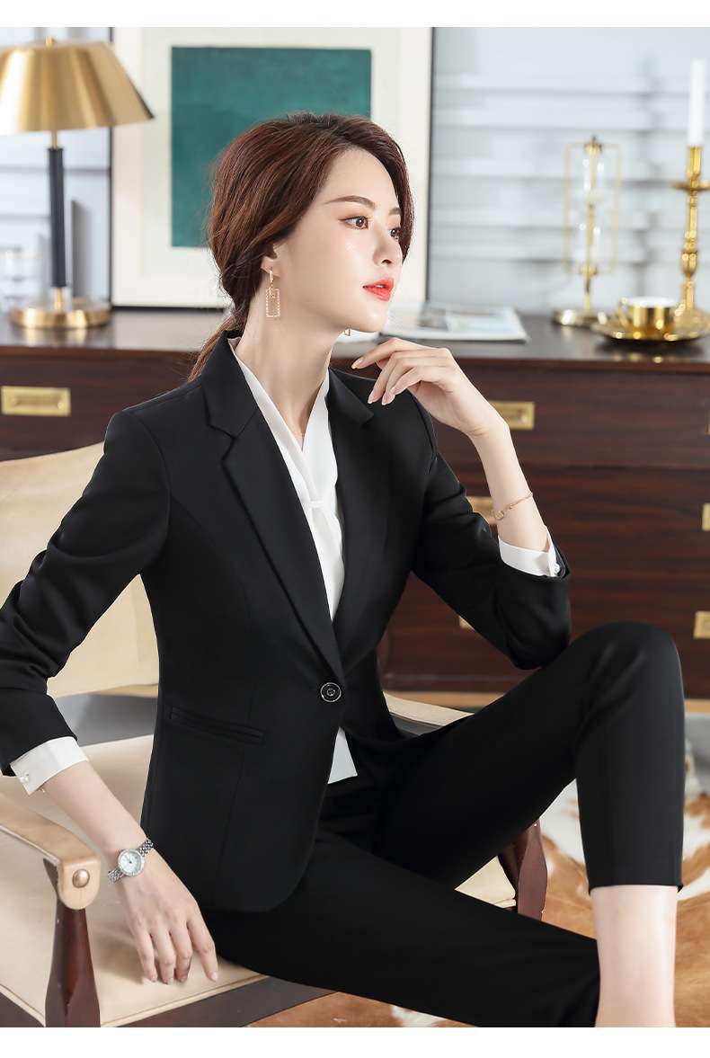 美シルエット オフィス フォーマルスーツ