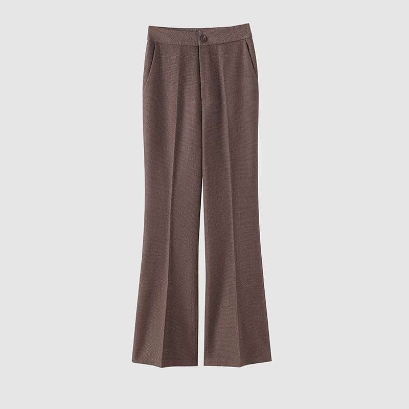 シンプル上質フォーマルスーツ