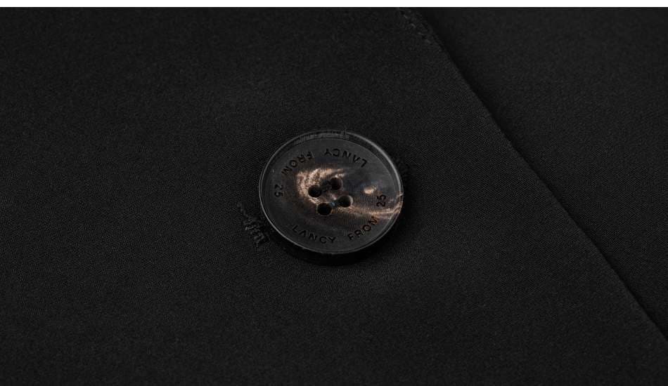 フォーマルスーツ エレガントなブラックテーラードスーツ