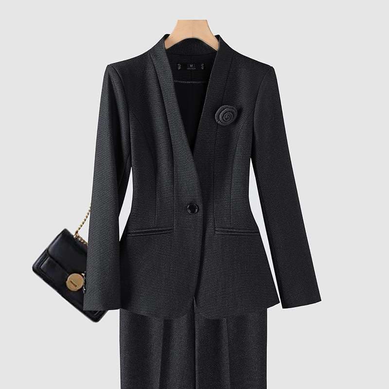 シンプル上質フォーマルスーツ