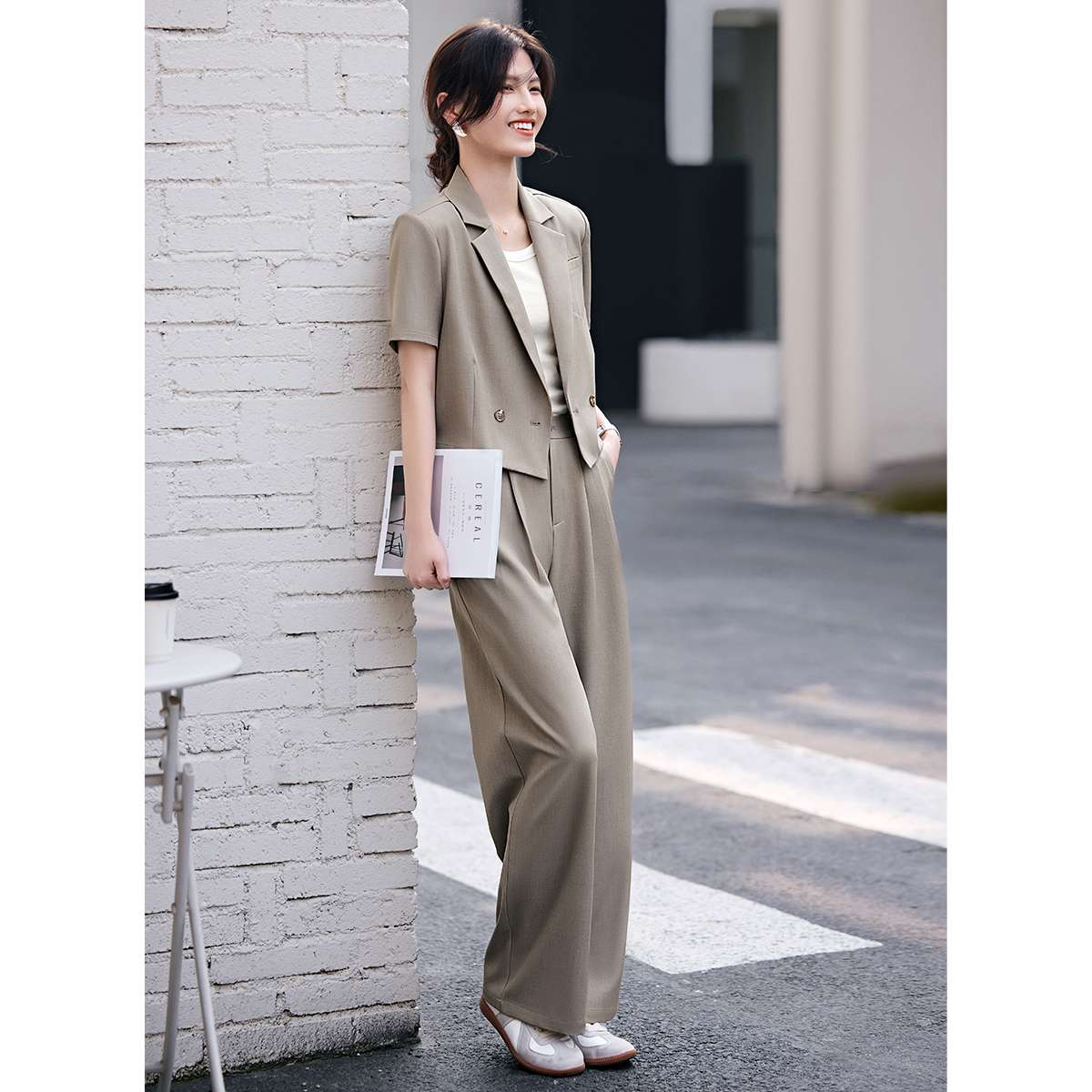 フォーマルスーツ 女性用半袖ワイドパンツスーツセット