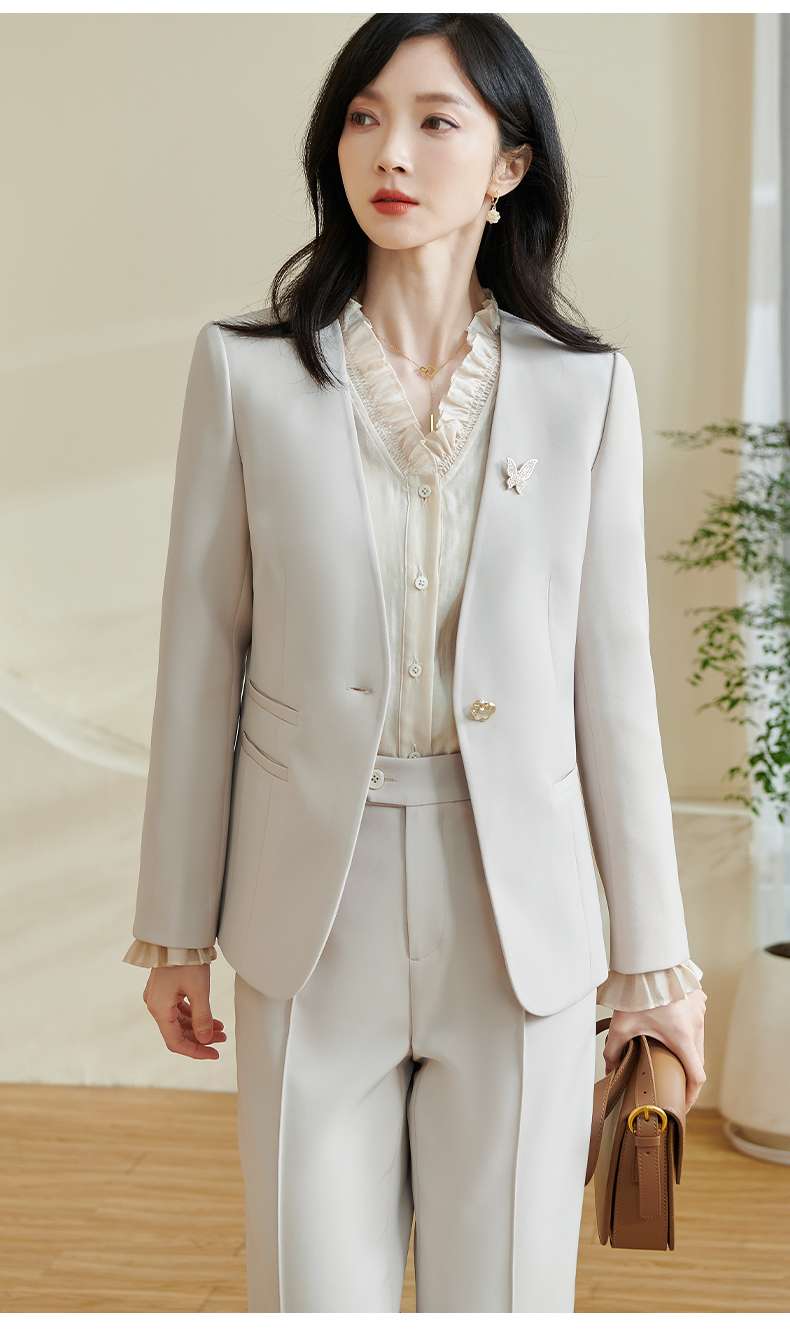 フォーマルスーツ エレガントオフホワイトレディーススーツセット
