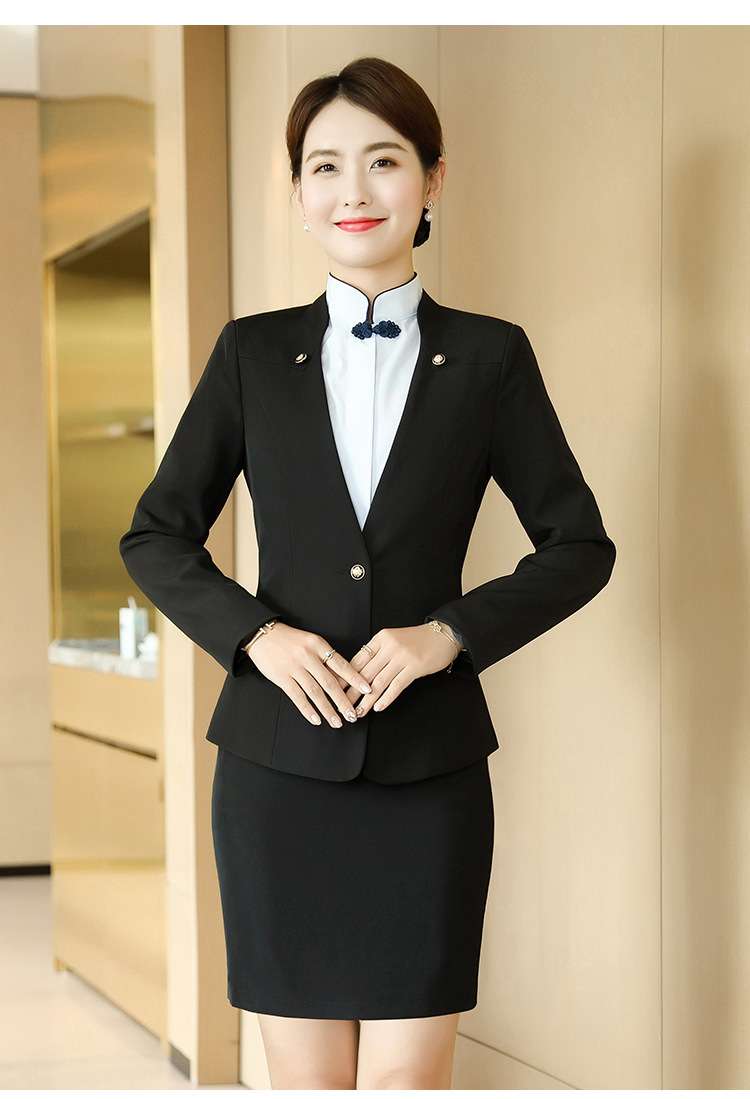 フォーマルスーツ 上質な仕立ての美シルエットスーツ