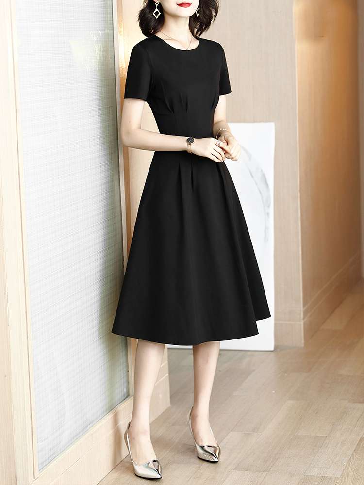 フォーマルスーツ エレガントなブラックAラインワンピース