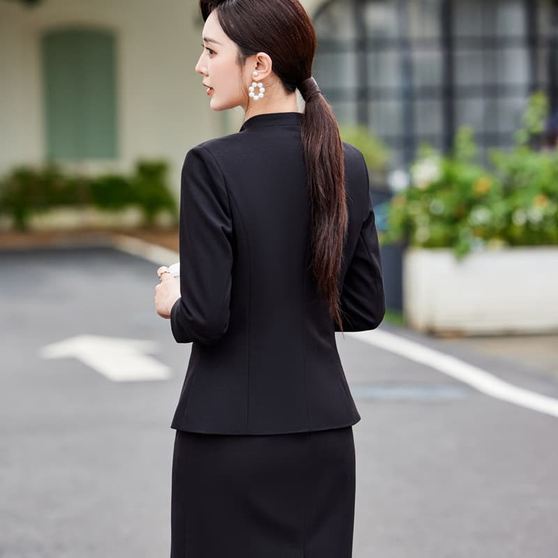オフィス向け美シルエットフォーマルスーツ