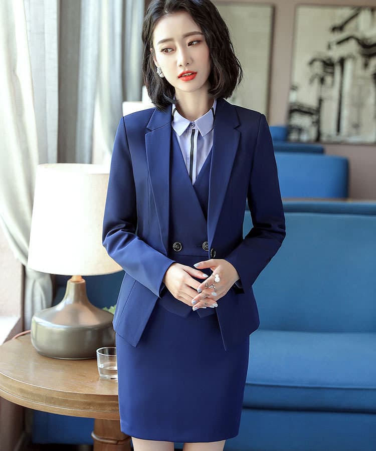 フォーマルスーツ 優美なシルエット ビジネススーツ