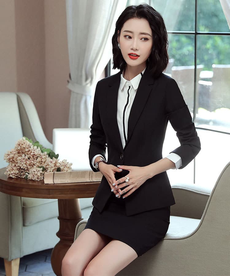 フォーマルスーツ 優美なシルエット ビジネススーツ