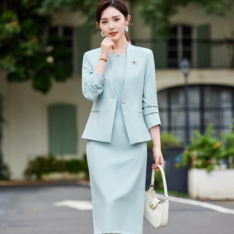 オフィス向け美シルエットフォーマルスーツ